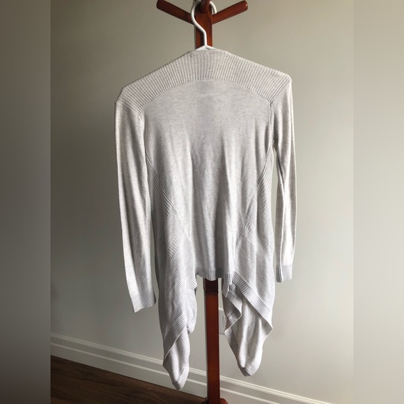 Women’s Dynamite cardigan - Picture 2 of 3